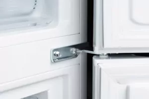 Холодильник ARDESTO с нижн. мороз., 201×59.5х63, холод.отд.-245л, мороз.отд.-76л, 2дв., А++, NF, диспл внешн., белый