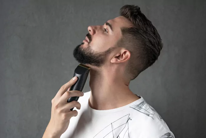 Машинка для стрижки Ardesto HC-Y30-DBS, мережа+акум., насадок-6, сталь+кераміка, чорний