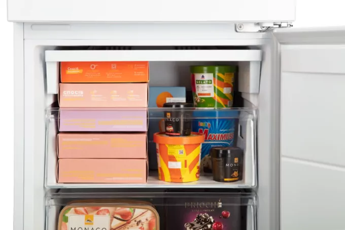 Ref ARDESTO with bottom freezer, 180×54.5×63, ref-172L, freez.-87L, 2doors, A+, NF, fresh zone, white