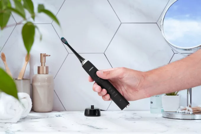 Щетка зубная электр. Ardesto ETB-211B, 40т. колеб/мин, насадок-5, футляр, IPX7, черный