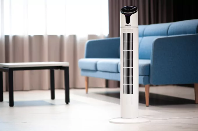 Вентилятор ARDESTO колонный, 90см, 50Вт, пульт ДУ, дисплей, черно-белый