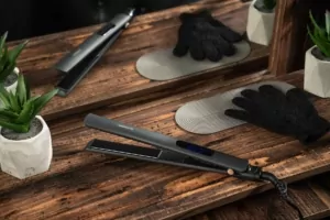 Выпрямитель Ardesto HS-615D, 50Вт, 110-230C, дисплей, керамика, черный