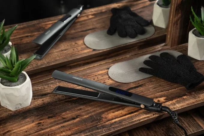 Выпрямитель Ardesto HS-615D, 50Вт, 110-230C, дисплей, керамика, черный