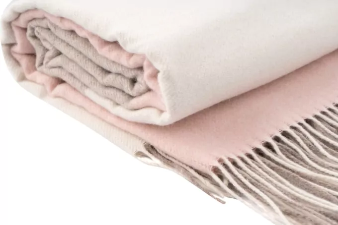 Ardesto Blanket Leonardo Moon, 140x200cm, 5% cashemere, 40% wool, 35% acrylic, 20% poly, pink