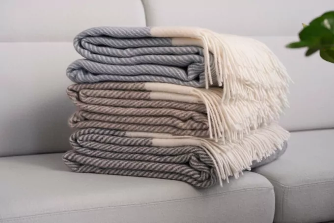 Плед ARDESTO Leonardo Bianco, 140×200см, 100% шерсть, голубой