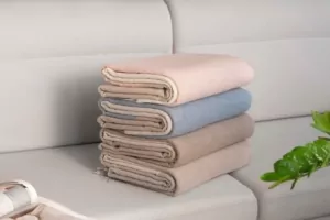 Ardesto Blanket Leonardo Moon, 140x200cm, 5% cashemere, 40% wool, 35% acrylic, 20% poly, pink