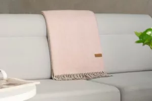 Ardesto Blanket Leonardo Moon, 140x200cm, 5% cashemere, 40% wool, 35% acrylic, 20% poly, pink