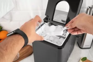 Ice maker household ARDESTO, 12kg/day, 1.8L, black