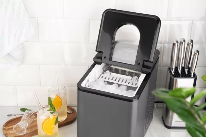 Ice maker household ARDESTO, 12kg/day, 1.8L, black