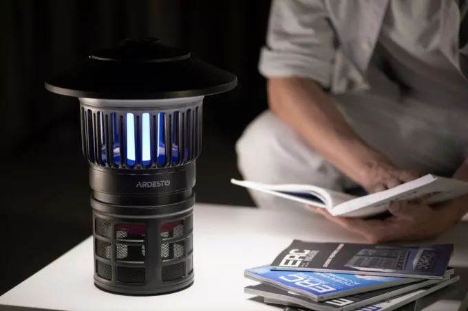 Светильник антимоскитный Ardesto, 5 Вт, авт.работа 14 ч, 6000-6500К, аккум. 2000 мА•ч., USB-C > USB-A, чёрный