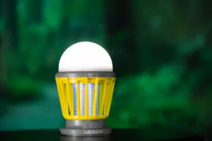 Светильник антимоскитный Ardesto, 5 Вт, авт.работа 20 ч, 6000-6500К, солнечная батарея, аккум. 1200 мА•ч, USB-C > USB-A, серо-зелёный