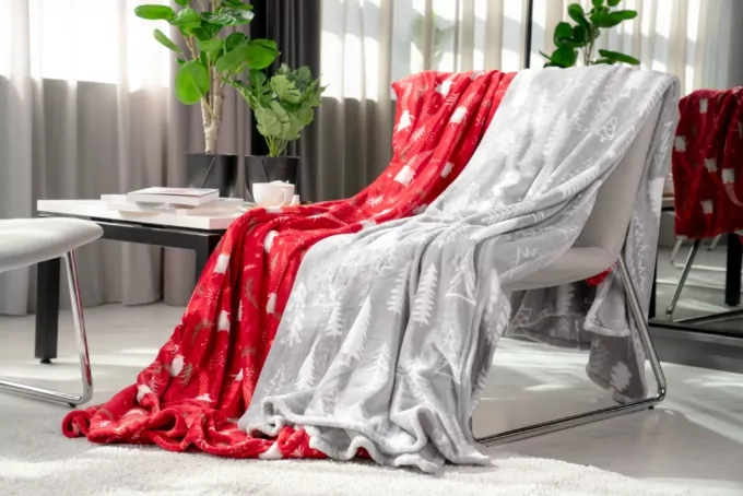 Flannel blanket ARDESTO 160x200cm, dancing gnomes, 100% polyester