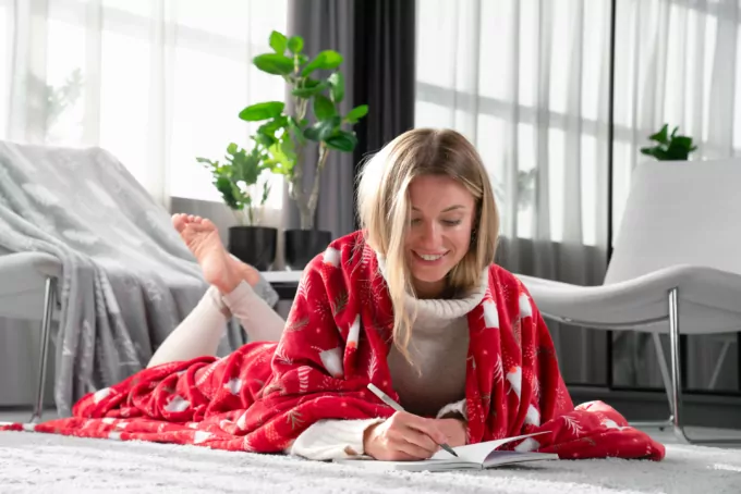 Flannel blanket ARDESTO 160x200cm, dancing gnomes, 100% polyester