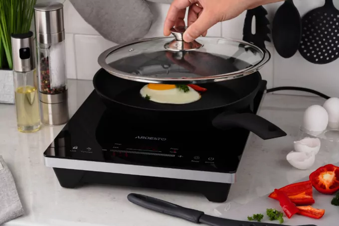 Плитка настольная ARDESTO индукионная, конф. — 1 на 1.8кВт, управл. — сенсорное, таймер, boost, черный