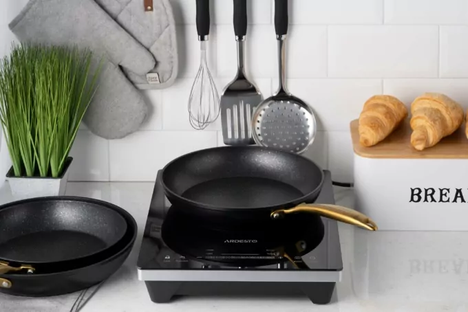 Fry pan ARDESTO Black Mars Sparkle, 24cm, aluminium, black