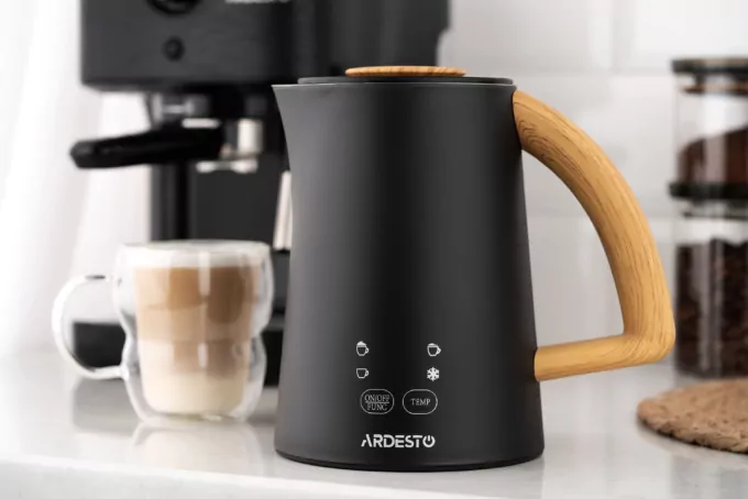 ARDESTO Milk frother&heater 500W, tank capacity-500ml, LED-display, black