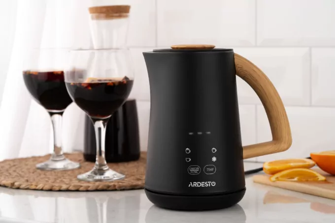 ARDESTO Milk frother&heater 500W, tank capacity-500ml, LED-display, black