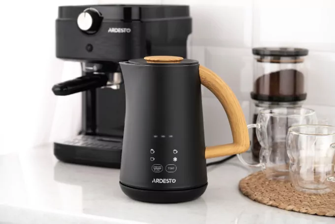 ARDESTO Milk frother&heater 500W, tank capacity-500ml, LED-display, black
