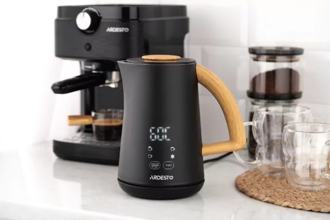 ARDESTO Milk frother&heater 500W, tank capacity-500ml, LED-display, black