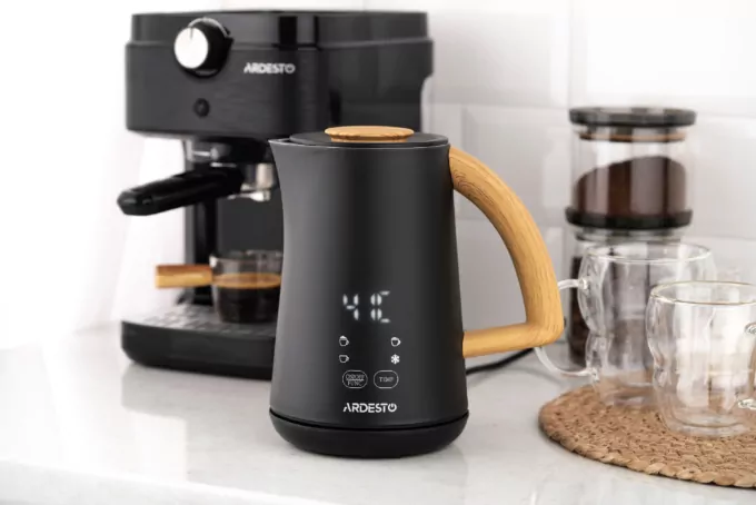 ARDESTO Milk frother&heater 500W, tank capacity-500ml, LED-display, black