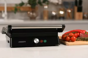 Гриль Ardesto прижимний 1800Вт, розкриття на 180°, чорно-сріблястий