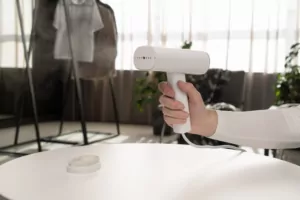 Відпарювач Ardesto ручний SI-S1200W, 1200Вт, 120мл, постійна пара – 22гр, складана ручка, керам. підошва, білий
