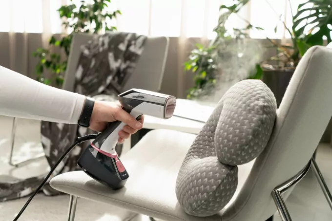 Відпарювач ARDESTO ручний SI-S1400, 1400Вт, 280мл, паровий удар, постійна пара – 22гр, керам. підошва, біло-чорний