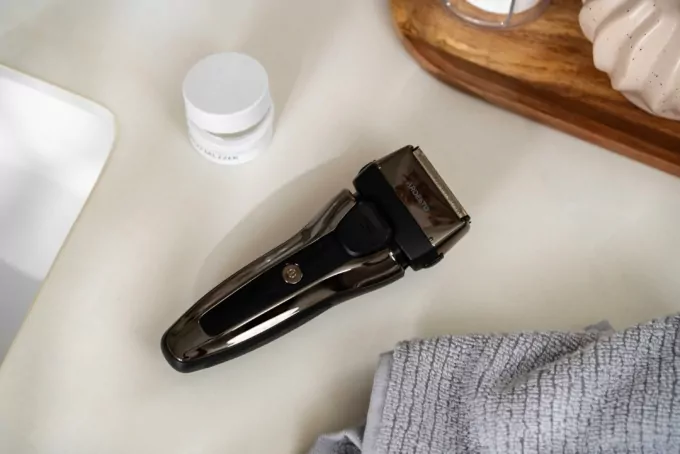 Electric shaver ARDESTO foil, 8W, Li-Ion, dry+wet, black