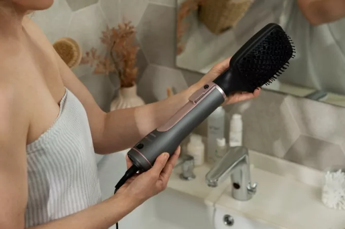 Ardesto Hair Dryer Brush Pink Touch, 1200W, 2 speeds, 2 temperature settings, ionization, LED-display, 4 attachments, gray+pink