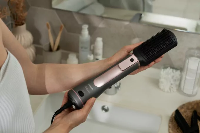 Ardesto Hair Dryer Brush Pink Touch, 1200W, 2 speeds, 2 temperature settings, ionization, LED-display, 4 attachments, gray+pink