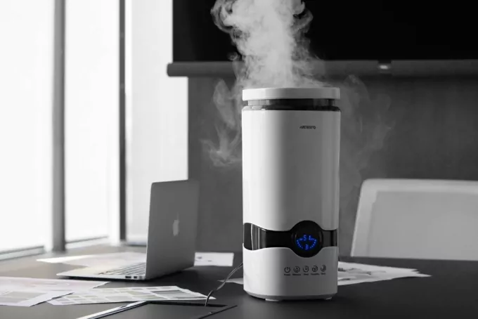 Зволожувач повітря ARDESTO ультразвуковий, 40м2, 4л, 300мл/г, електр. кер-ння, пульт ДК, верх. залив води, білий