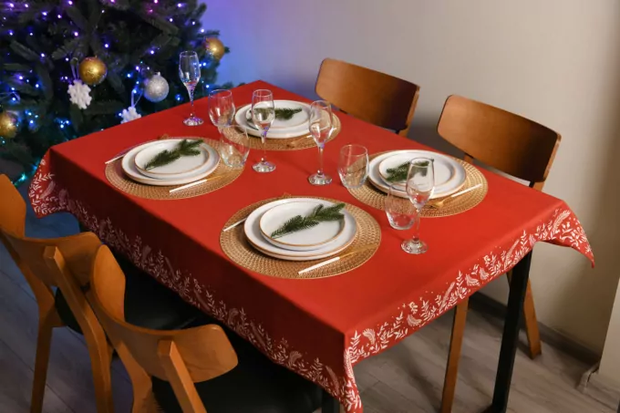 ARDESTO Скатертина Happy Holidays 120х140см, 90% поліестер, 10% бавовна, червоний