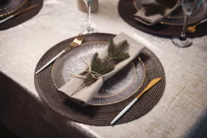 ARDESTO Tablecloth Shine 140х180cm, 100% polyester, gold