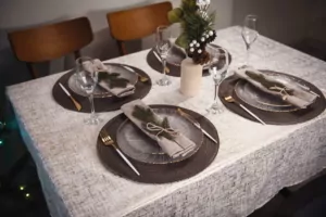 ARDESTO Tablecloth Shine 140х180cm, 100% polyester, gold