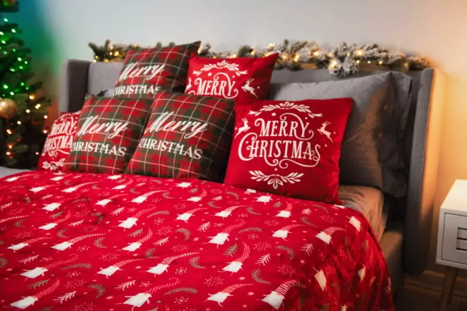 Flannel blanket ARDESTO 160x200cm, dancing gnomes, 100% polyester