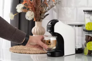 Кавоварка Ardesto капсульна, 0.9л,  капсули Nespresso, Nescafe Dolce Gusto, мелена кава, сенсорне керування, білий