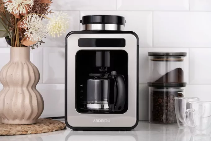 Кавоварка ARDESTO Steel Collection крапельна 0.5л, зерно + мелена, дисплей, сріблясто-чорний