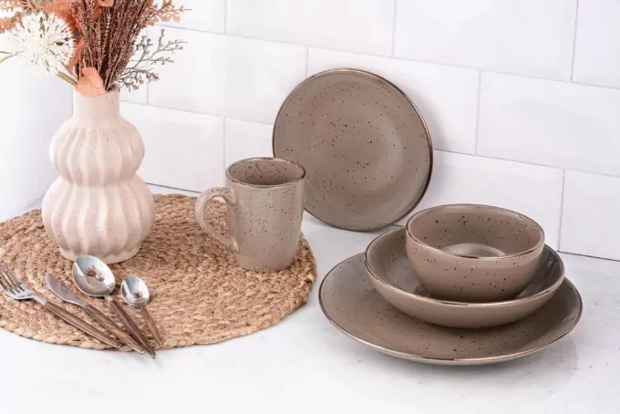 Тарілка десертна ARDESTO Emilia, 20см, кераміка, коричневий