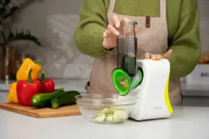 Мультирезка Ardesto, 200Вт, 4 насадки, корпус-пластик, белый