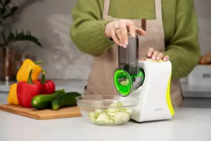 Мультирезка Ardesto, 200Вт, 4 насадки, корпус-пластик, белый