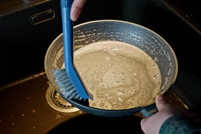 Щітка для миття ARDESTO Profe 31.3х2.2х6.5см, пластик, блакитний