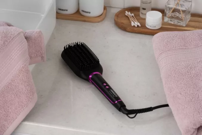 Щітка-випрямляч Ardesto  Violet Pro HSB-Y220PRO, 50Вт, 130-210C, кераміка, чорний