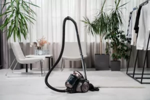 Пылесос Ardesto контейнерный, 700Вт, конт пыль -2.5л, НЕРА, чёрно-бронзовый