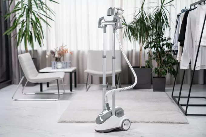 Отпариватель AARDESTO вертикальный IR-S18B, 1800Вт, 1800мл, доска, нерж. сталь, белый+серый