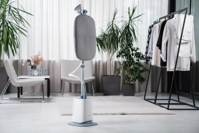 Відпарювач Ardesto вертикальний IR-S26, 1800Вт, 2600мл, вішалка, нерж. сталь, білий+сірий