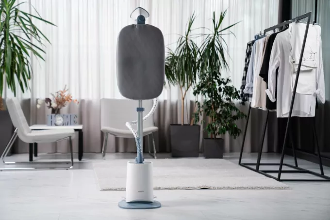 Відпарювач Ardesto вертикальний IR-S26, 1800Вт, 2600мл, вішалка, нерж. сталь, білий+сірий