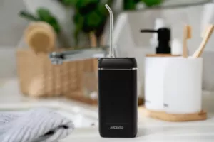 Іригатор Ardesto портативний, чаша 140 мл, Li-ion акум. в компл., чорний